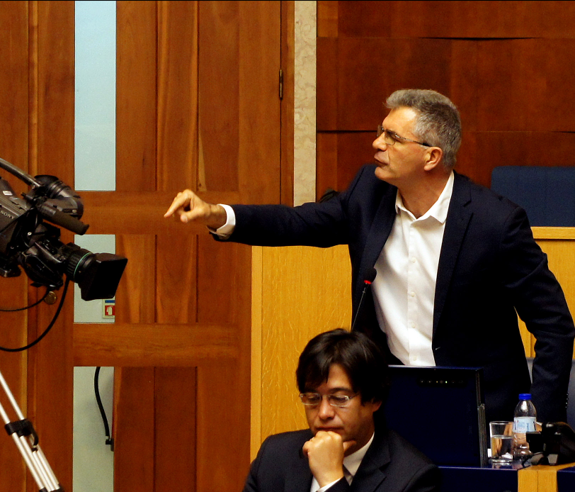 Edgar Silva aponta o dedo à Porto Santo Line, Eduardo Jesus acusa-o de não saber interpretar uma factura