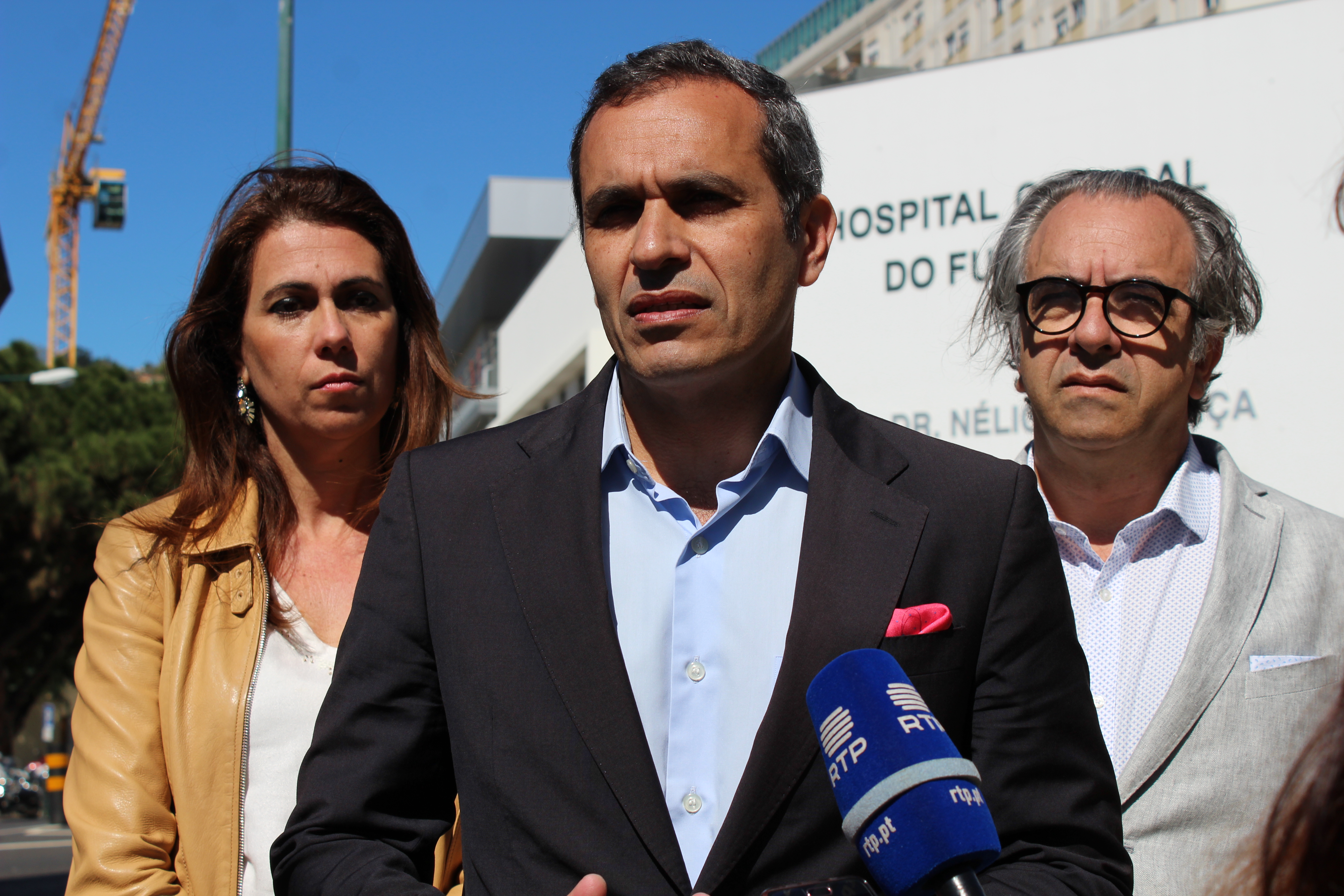 Carlos Pereira foi ao hospital denunciar a ruptura de medicamentos