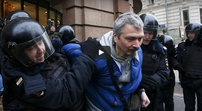 Rússia: Dezenas de opositores detidos [vídeo]