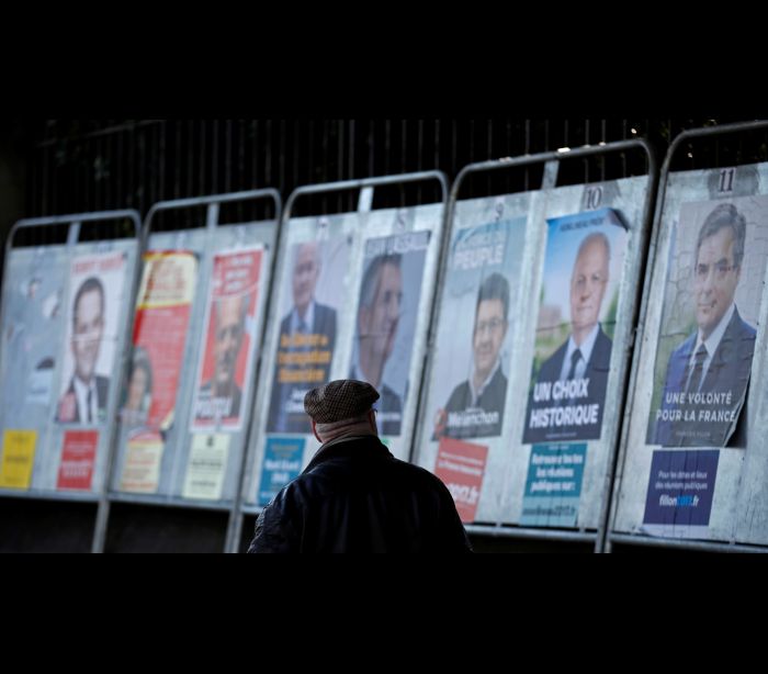 11 candidatos correm hoje à presidência francesa numa primeira volta de dúvidas e constrastes