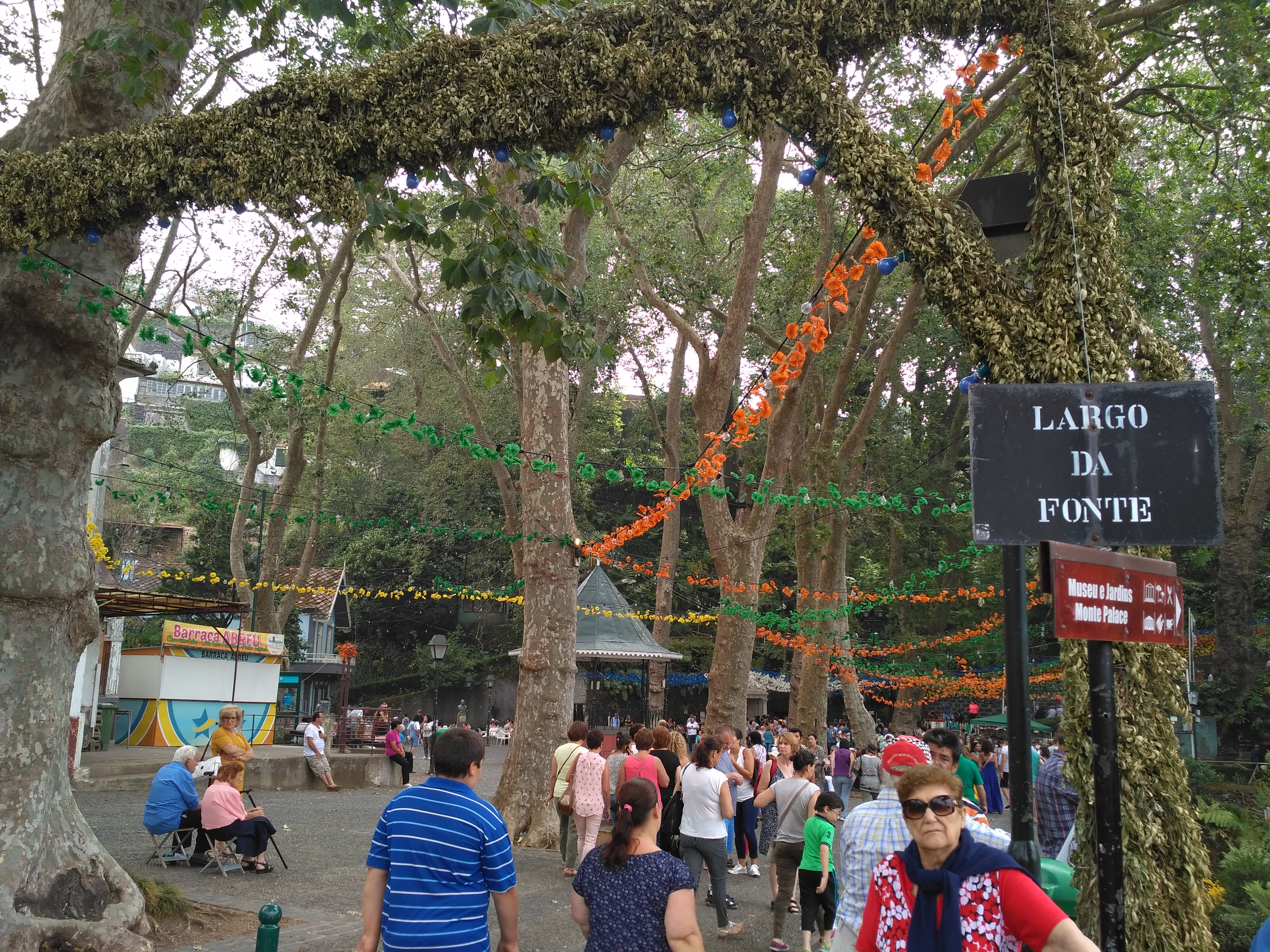 “Monte em Flor” amanhã no Largo da Fonte