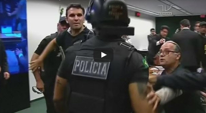 Comissão parlamentar aprova reforma das pensões no Brasil [vídeo]