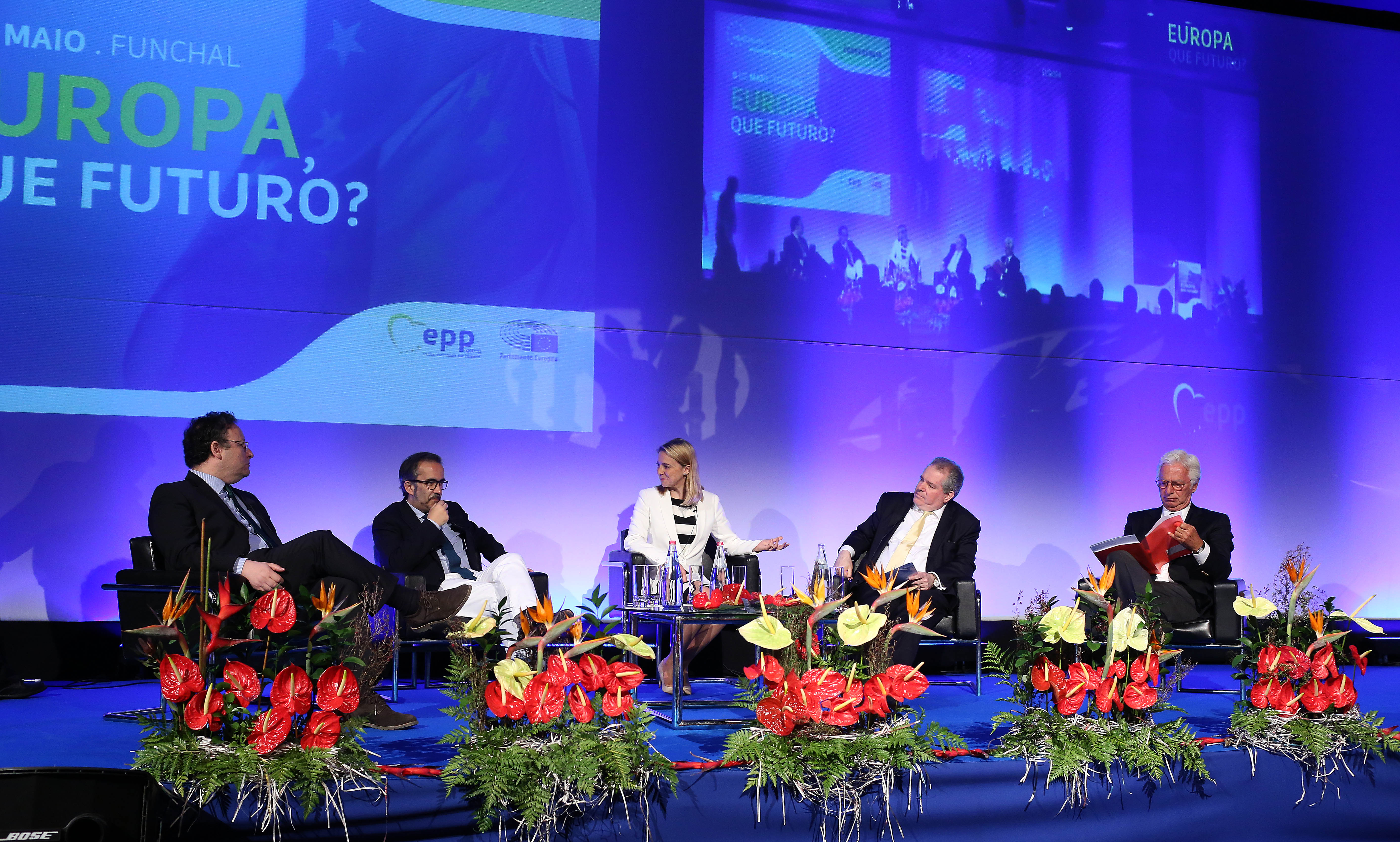 Albuquerque e Cláudia Monteiro de Aguiar discutiram com convidados o futuro europeu