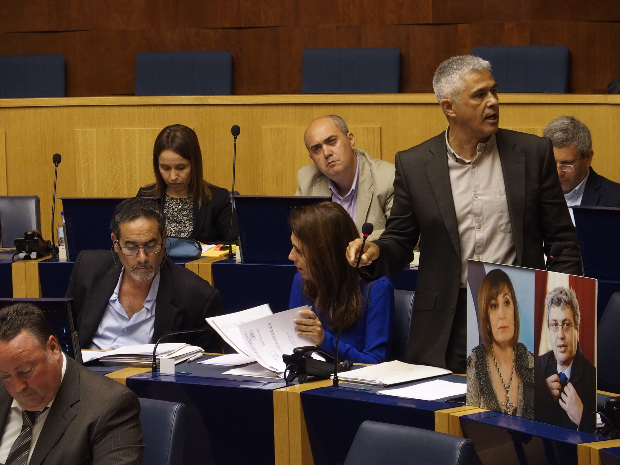 Gil Canha contesta falta de fiscalização aos estabelecimentos da noite que servem bebidas a adolescentes