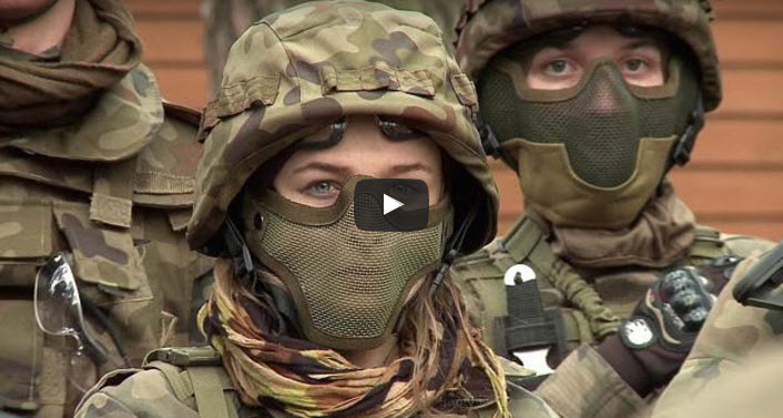 Jovens polacos preparam-se para a invasão da Rússia [vídeo]