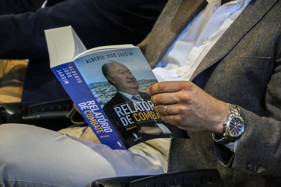 Jardim vai sexta-feira à Feira do Livro de Lisboa apresentar o “Relatório de Combate”
