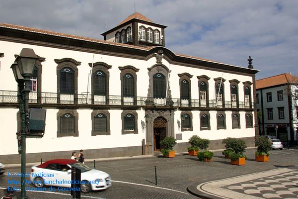 Feriado de amanhã inviabiliza realização da reunião de Câmara
