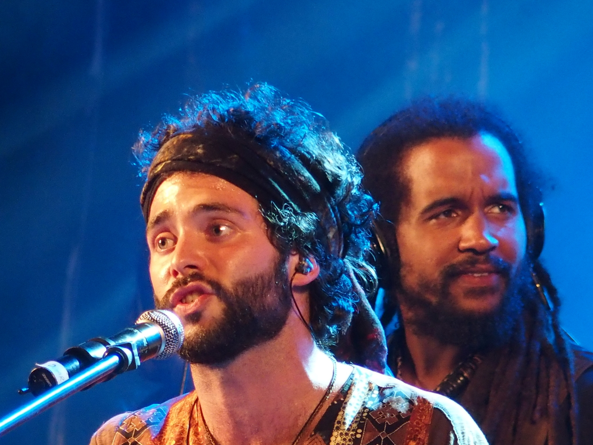 Música tradicional e simultaneamente experimentalista encheu Quinta Magnólia no primeiro dia do ‘Raízes do Atlântico’