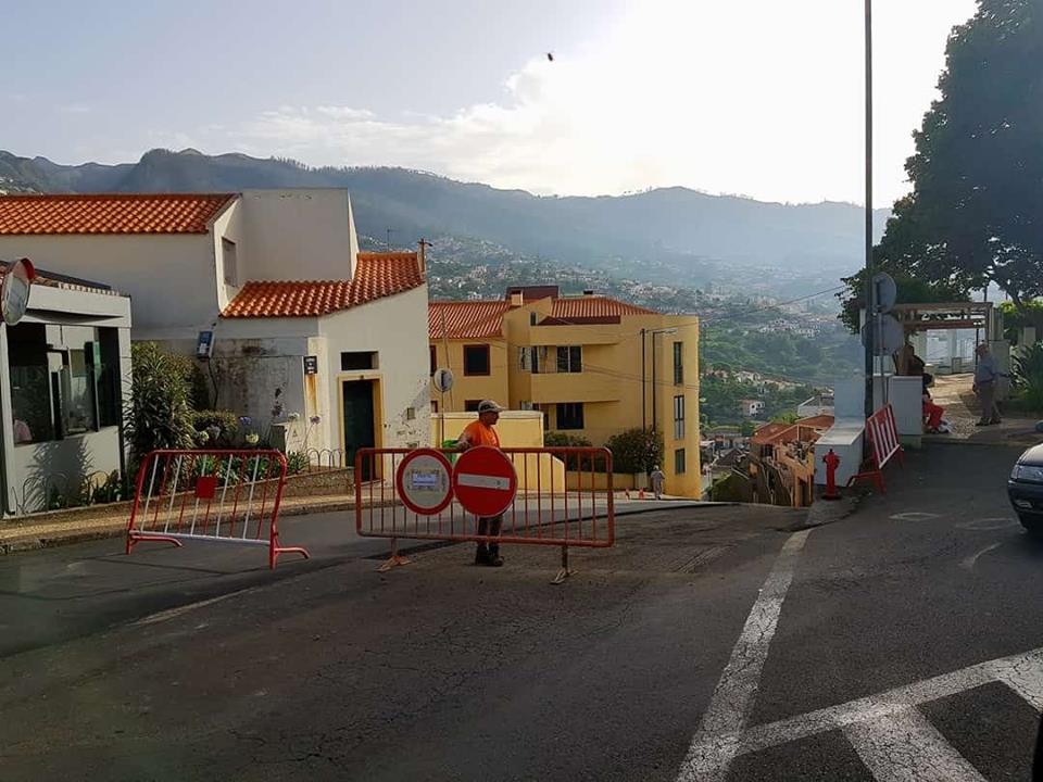 CMF procede à pavimentação do Caminho em Santo António com rua fechada ao trânsito até este sábado