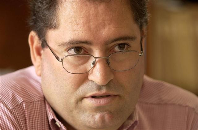 Chão da Lagoa: José Luís Rodrigues fala d’”O vazio e o rasca”