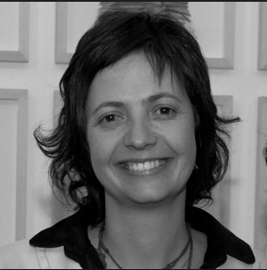 Livro junta poeta estrangeiro a artistica plástica Teresa Gonçalves Lobo