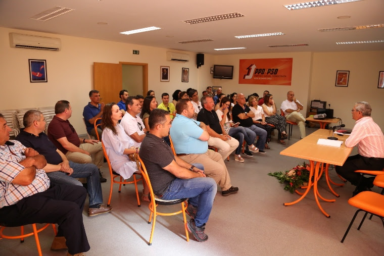 Candidatura de Roquelino Ornelas abordou ontem questões sociais