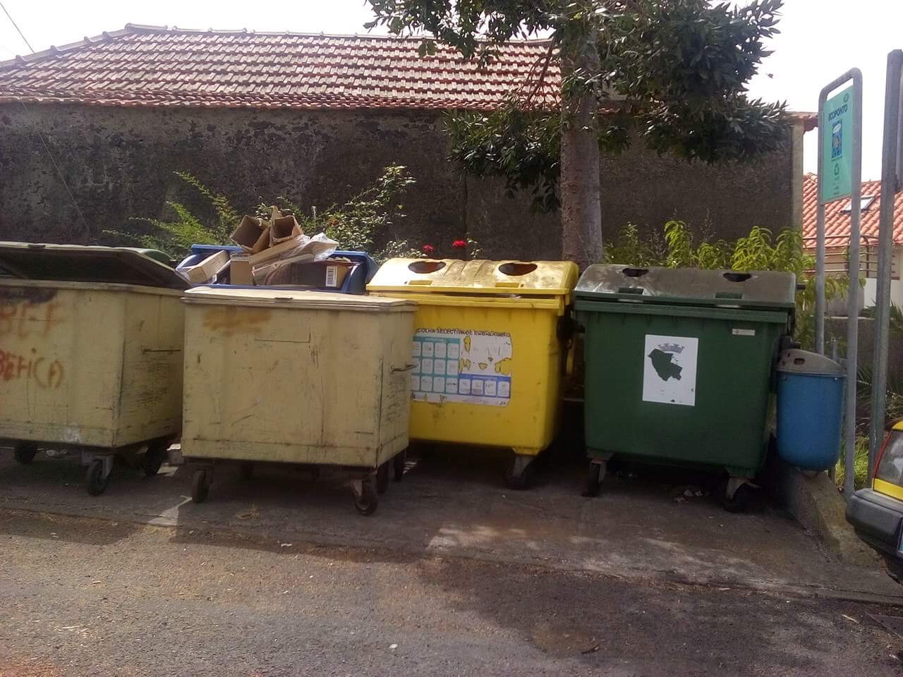 Centristas criticam falta de caixotes do lixo na Ponta do Sol