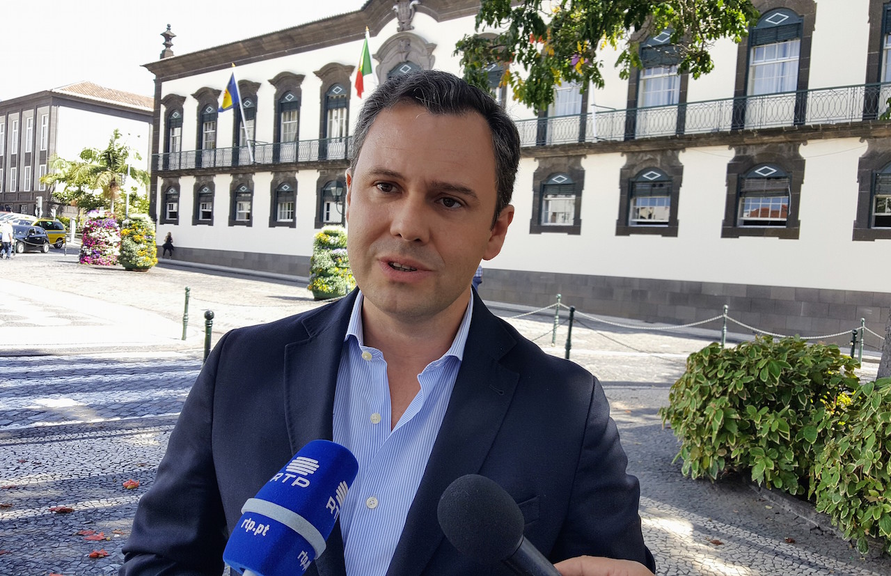 Rui Barreto critica perdas de água no Funchal “por inacção da CMF e da ARM”