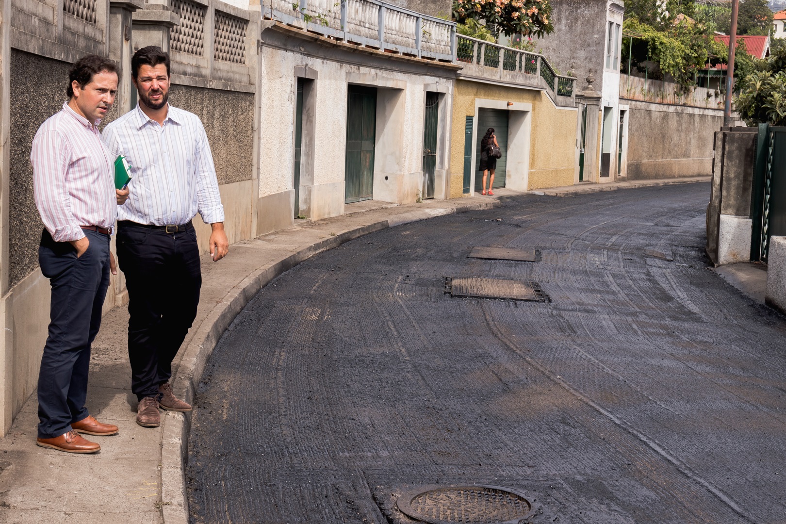 CMF investe 200 mil euros no asfaltamento da Rua da Levada de Santa Luzia