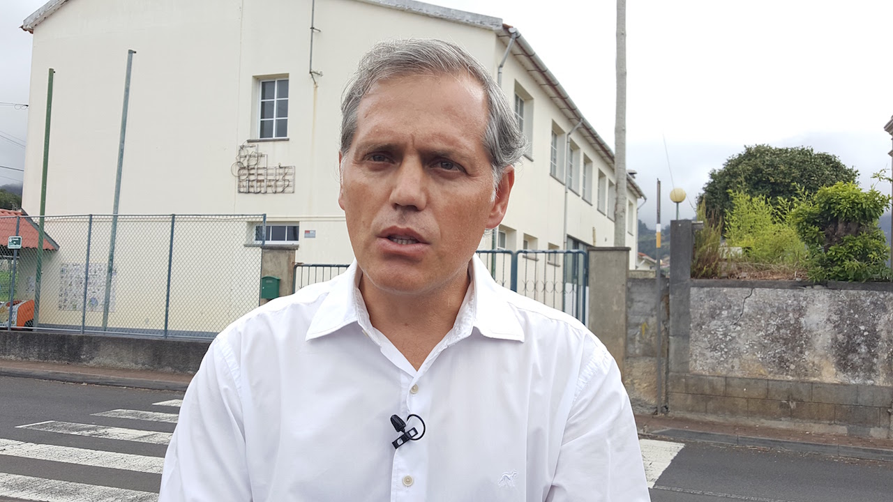 Teófilo Cunha promete continuar com apoio na área da Educação em Santana