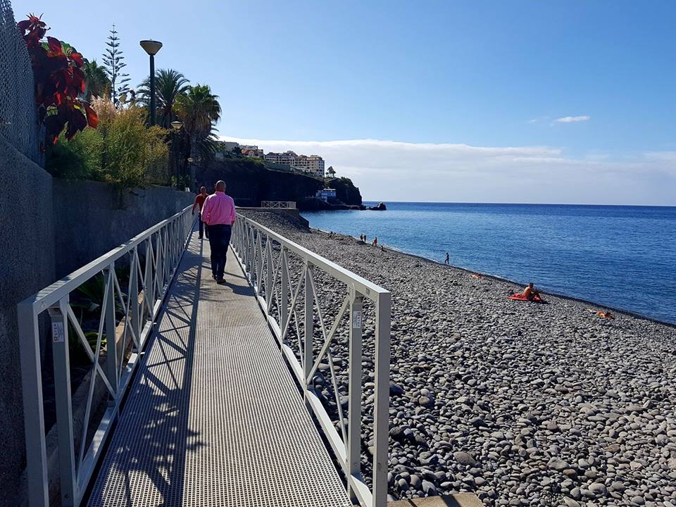 Praia Formosa com novo passadiço