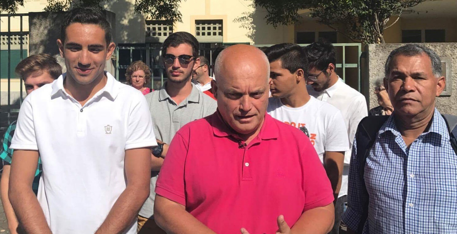 BE propõe alargamento dos manuais escolares gratuitos até ao 12.º ano