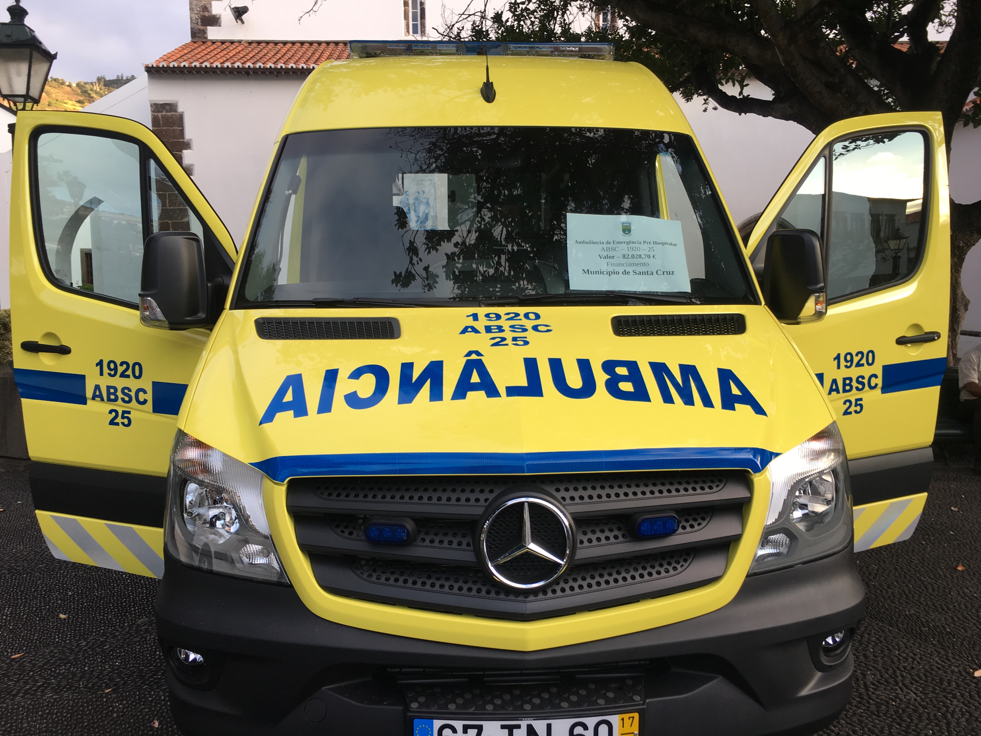 Santa Cruz com nova ambulância