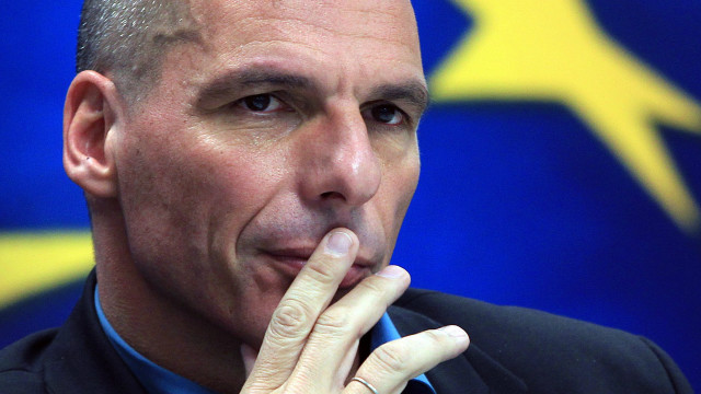 Varoufakis admite cancelamento do referendo se o FMI aceitar o pagamento em Novembro.