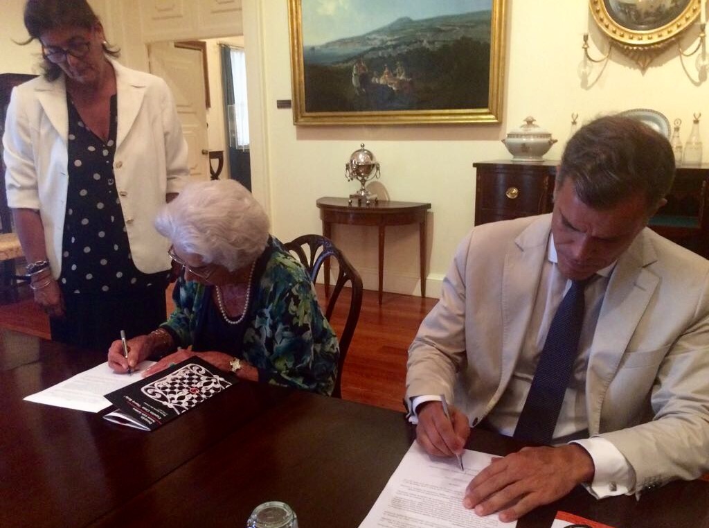 Eduardo Jesus agradece doação para o “Museu do Romantismo”