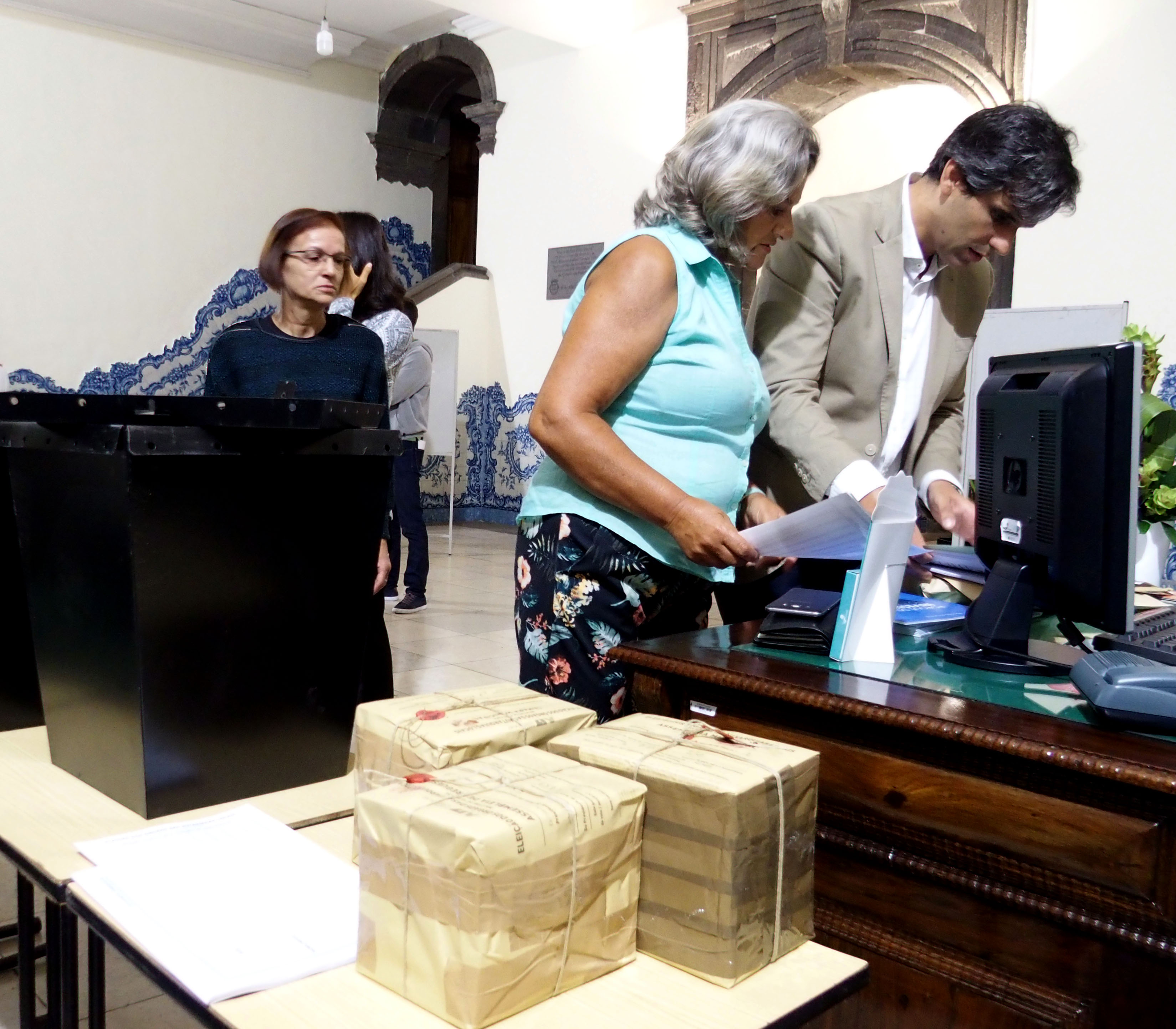 255 mil eleitores madeirenses escolhem hoje os seus autarcas