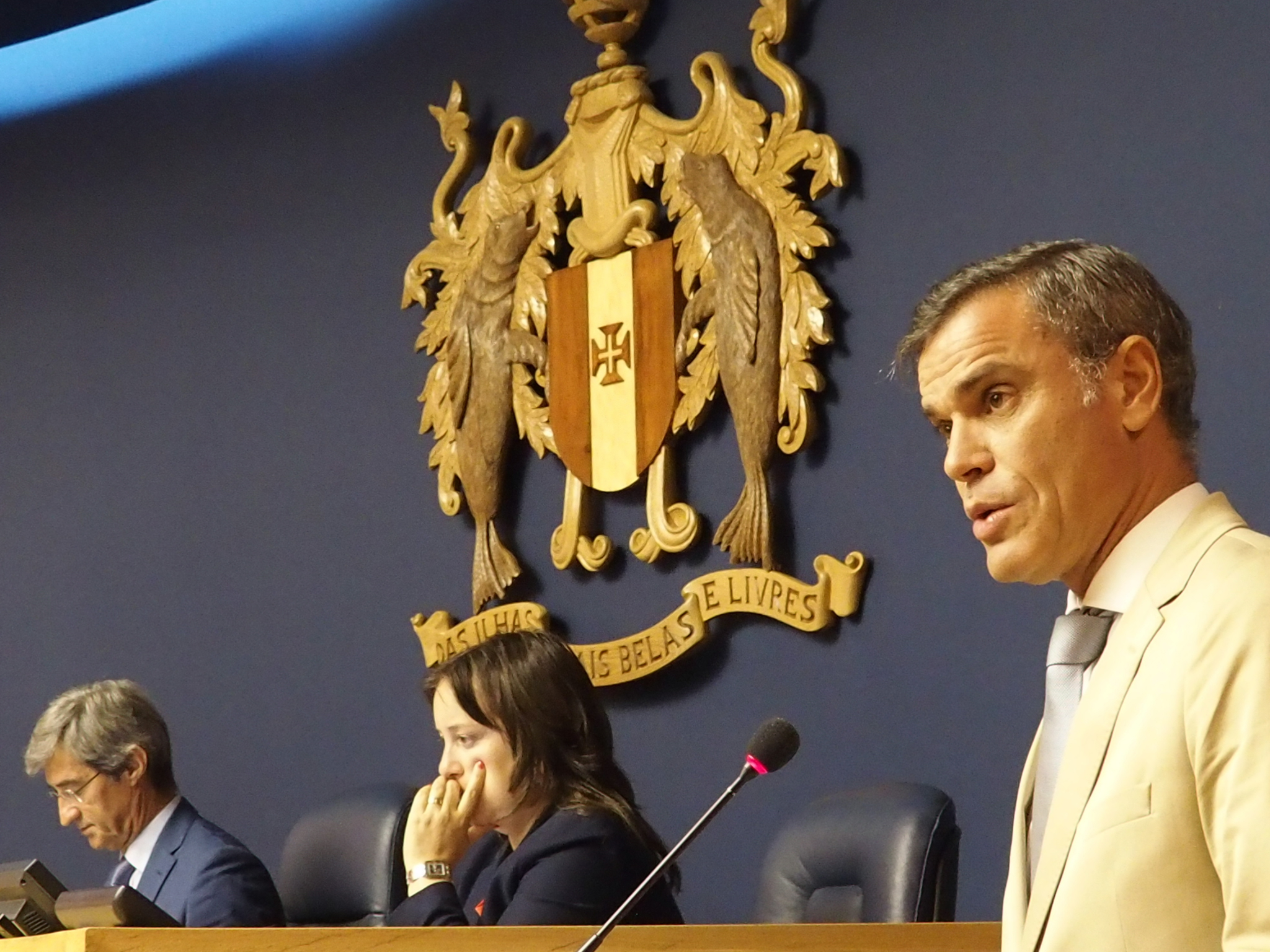 Eduardo Jesus defende na Assembleia adaptação de legislação nacional para o regime das pedreiras