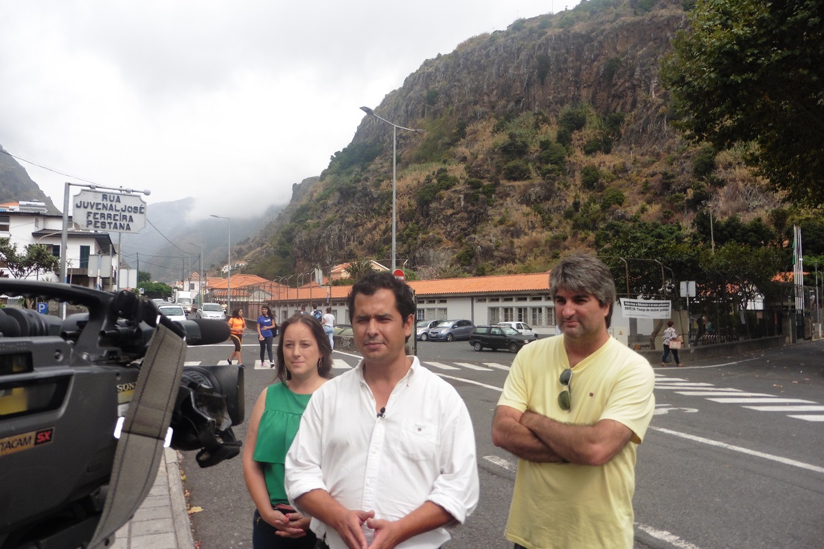 JPP critica atrasos das obras na Escola da Ribeira Brava