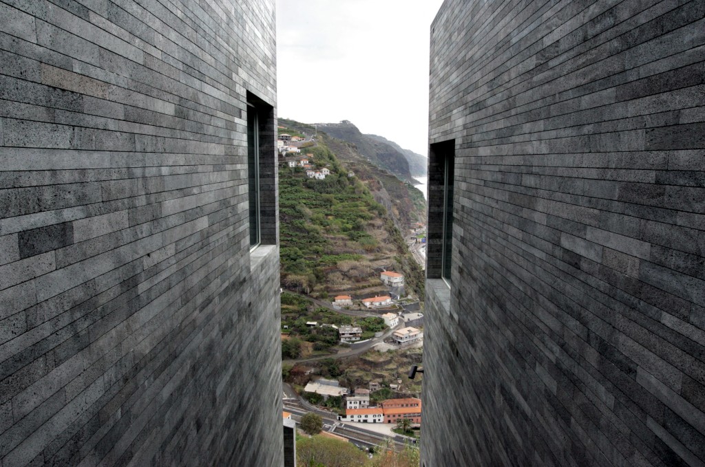 Tomada de posse na Calheta amanhã