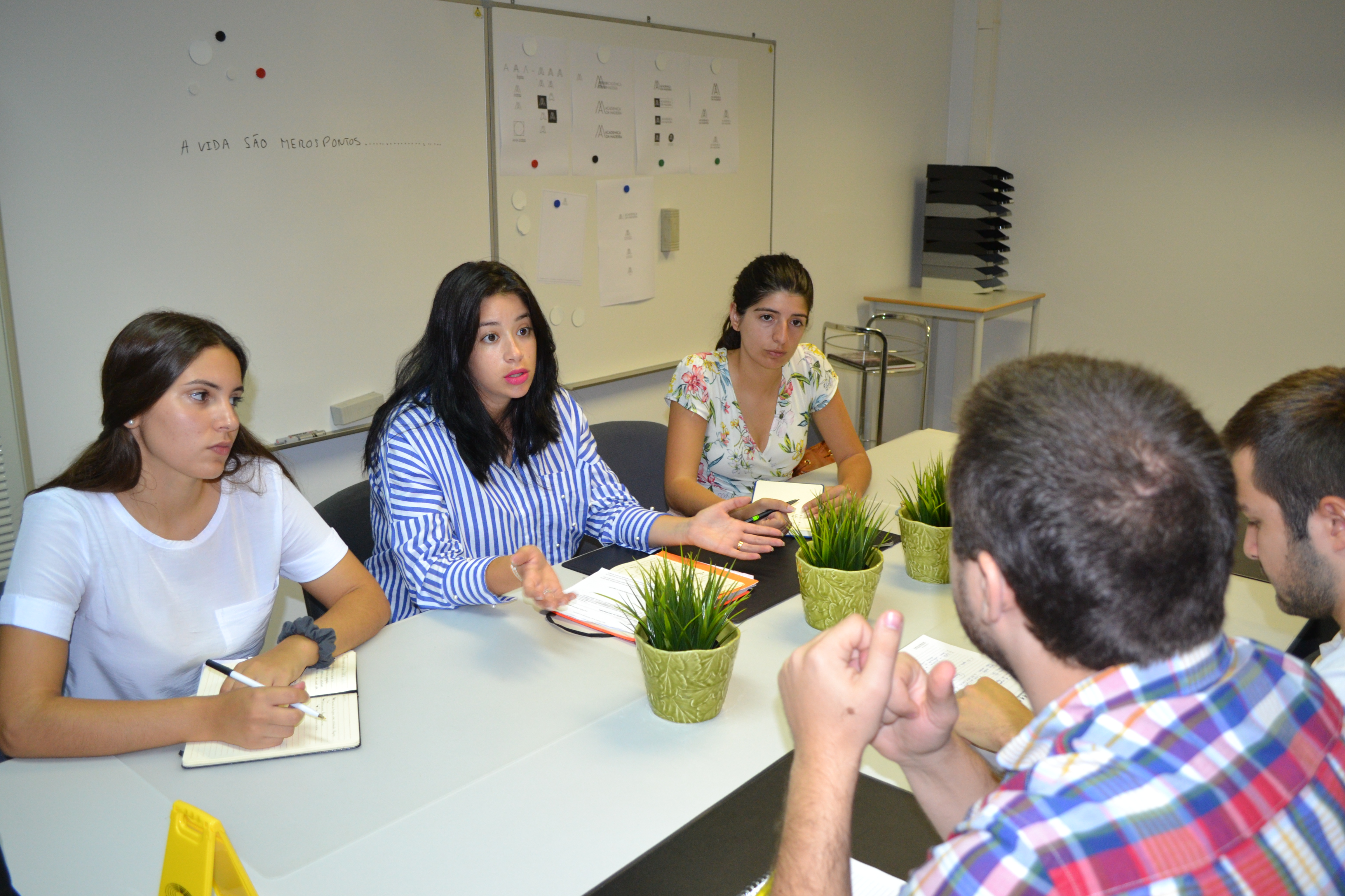 JSD reuniu com a AAUMa sobre situações que afectam os estudantes