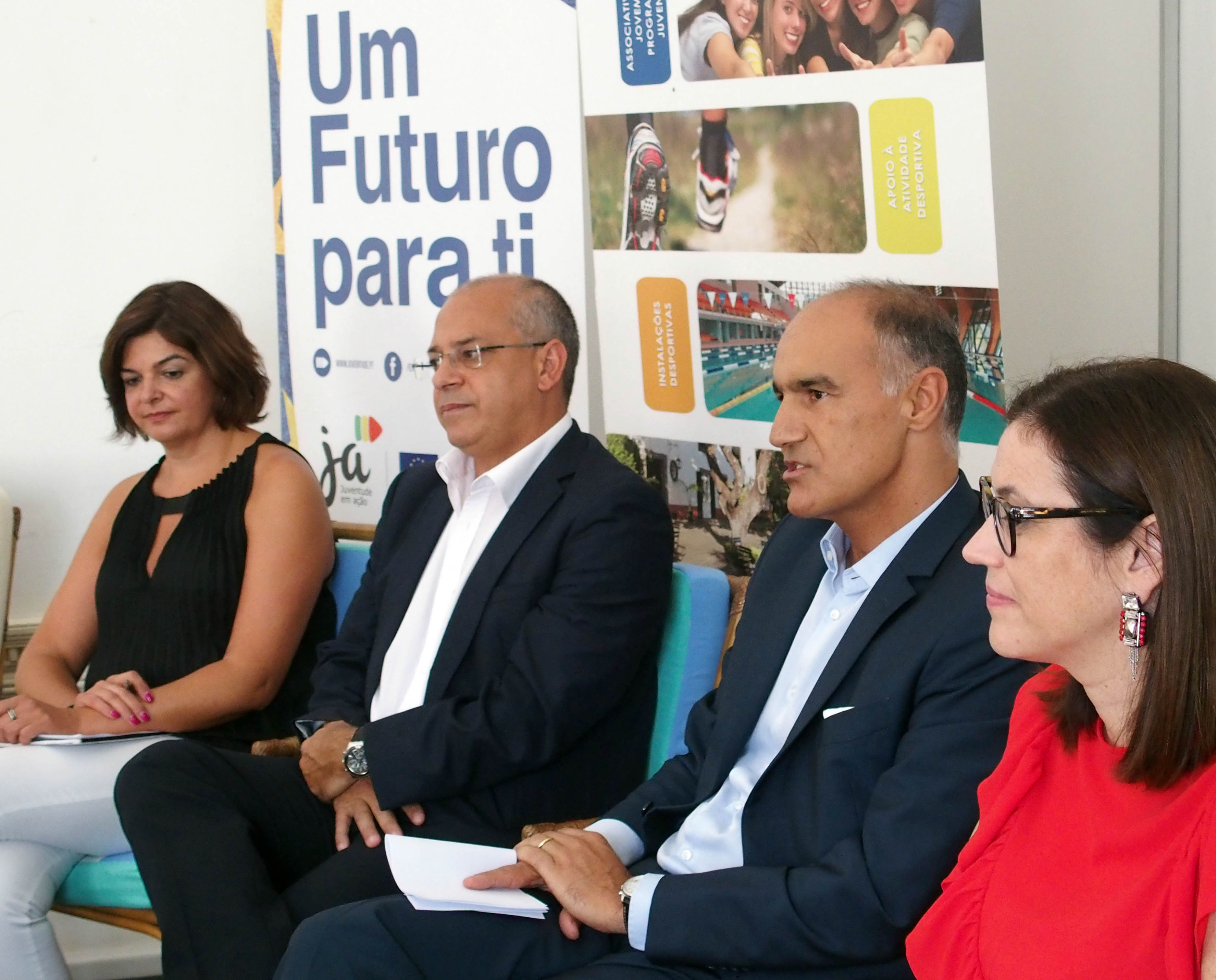 Educação renova comissão de serviços de 6 delegados escolares