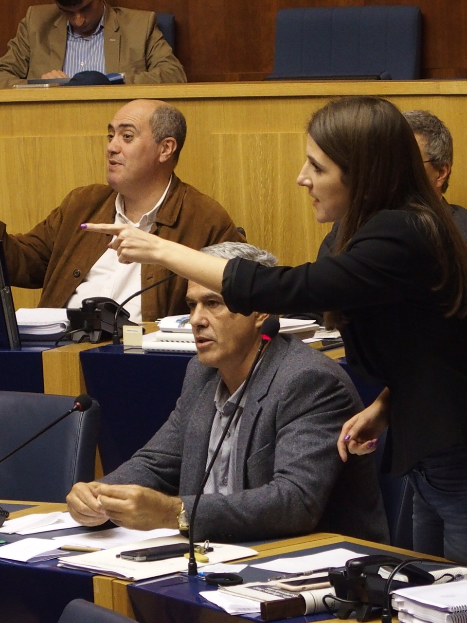 Calado e Raquel Coelho travaram-se de razões; vice-presidente nega que a Região esteja “falida”
