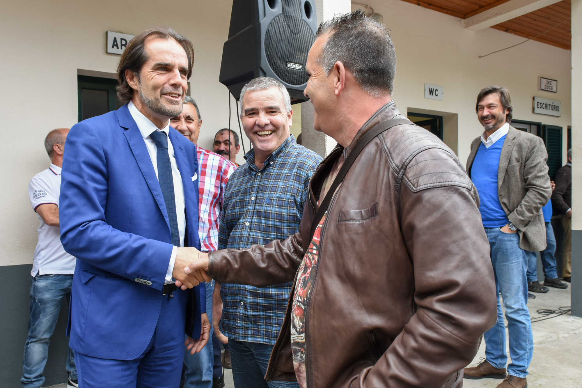 Miguel Albuquerque almoçou no estaleiro do Porto Novo