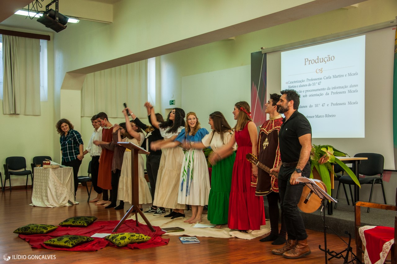 Sarau literário encerrou Semana das Línguas na ESJM