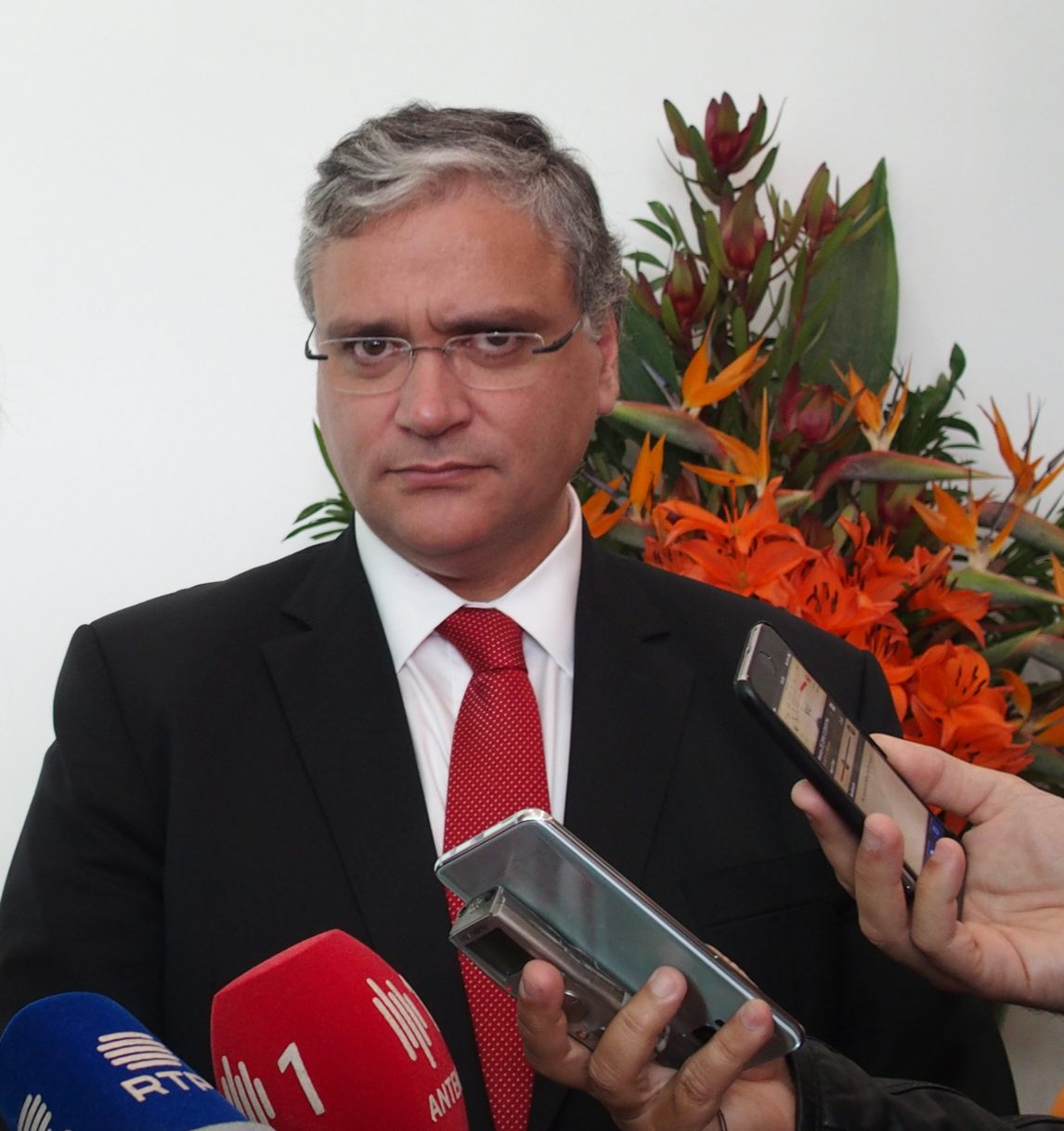 Vasco Cordeiro considera que a sua visita oficial à Madeira está a ser “muito proveitosa”
