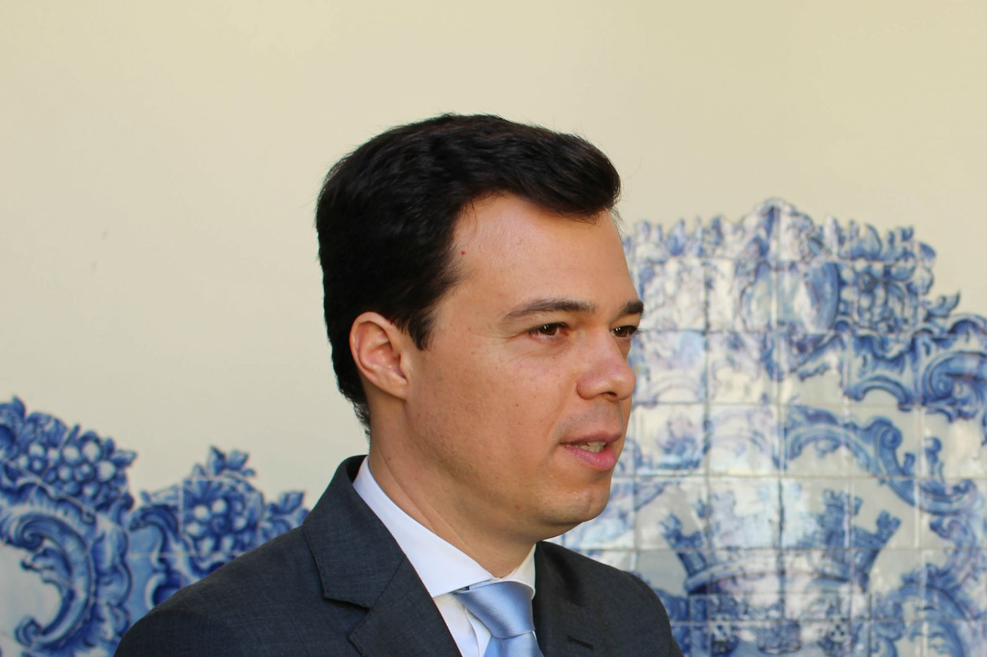 CMF vai buscar novo empréstimo de 19 milhões à banca, para surpresa do PSD