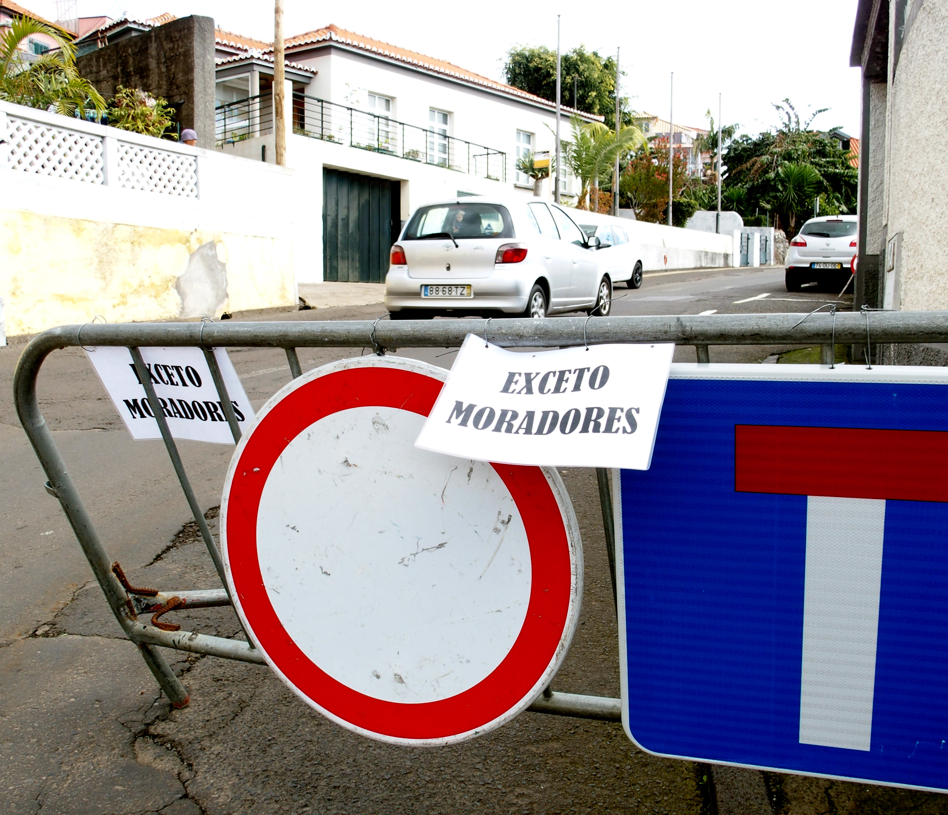 Obras do Governo e da Câmara ao mesmo tempo em São Roque causam transtorno