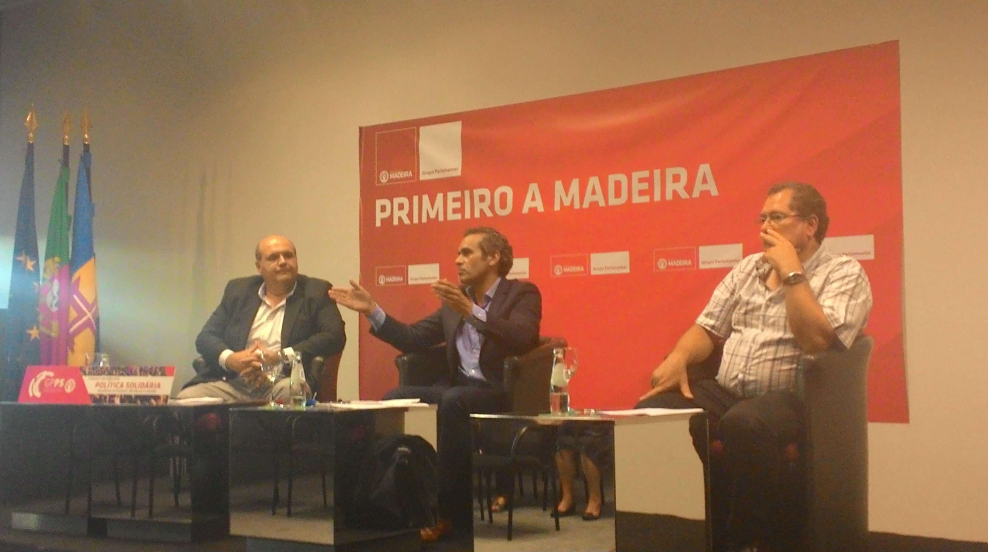 Socialistas chamam sociedade civil a debater “Política Solidária”