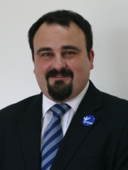 Deputado do PPM dos Açores em greve de fome para matar a fome aos alunos da escola do Corvo