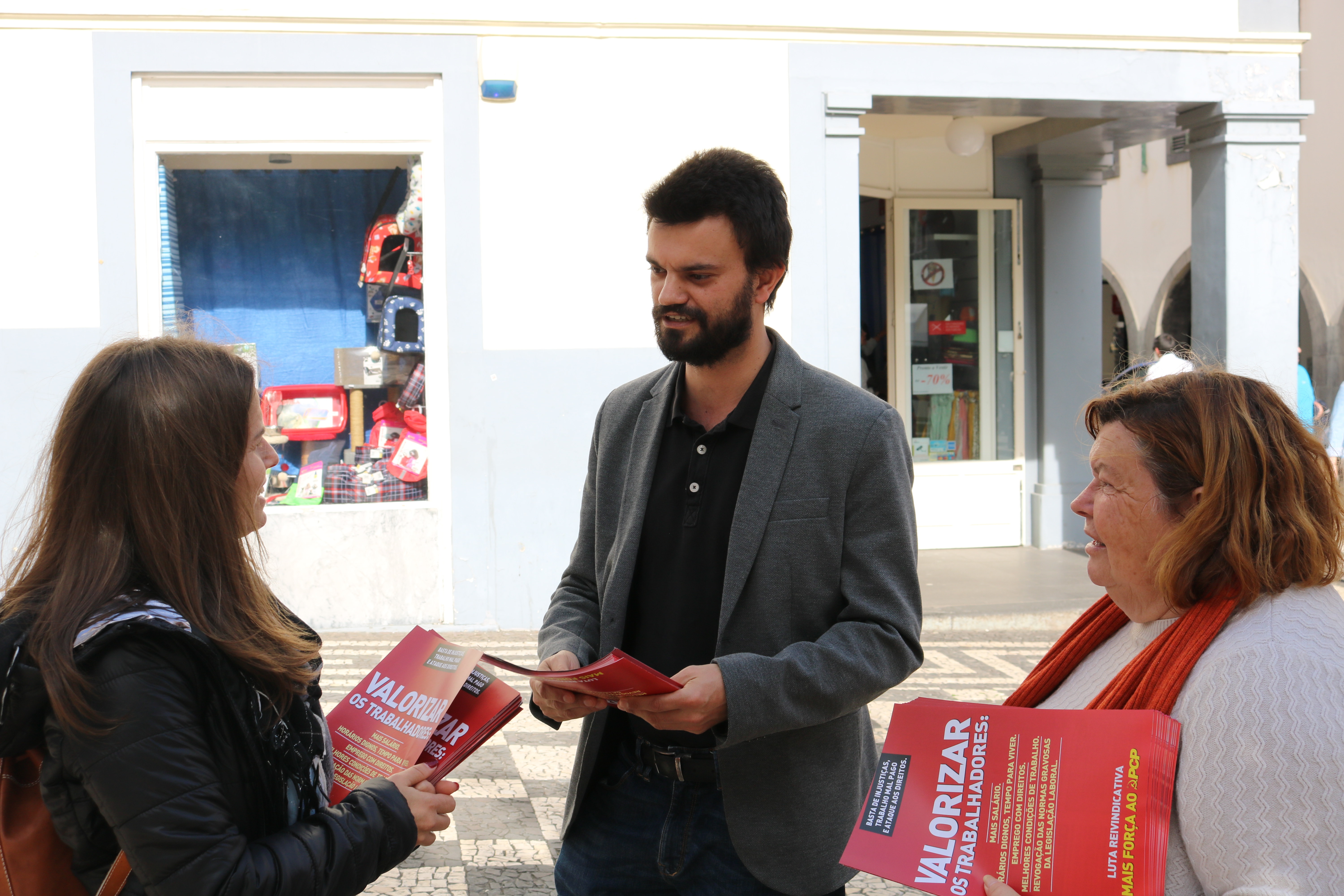 PCP continua campanha nacional contra a precariedade laboral