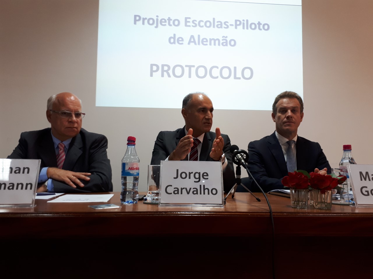 Secretaria da Educação assina protocolo no âmbito do Projeto Escolas-Piloto de Alemão