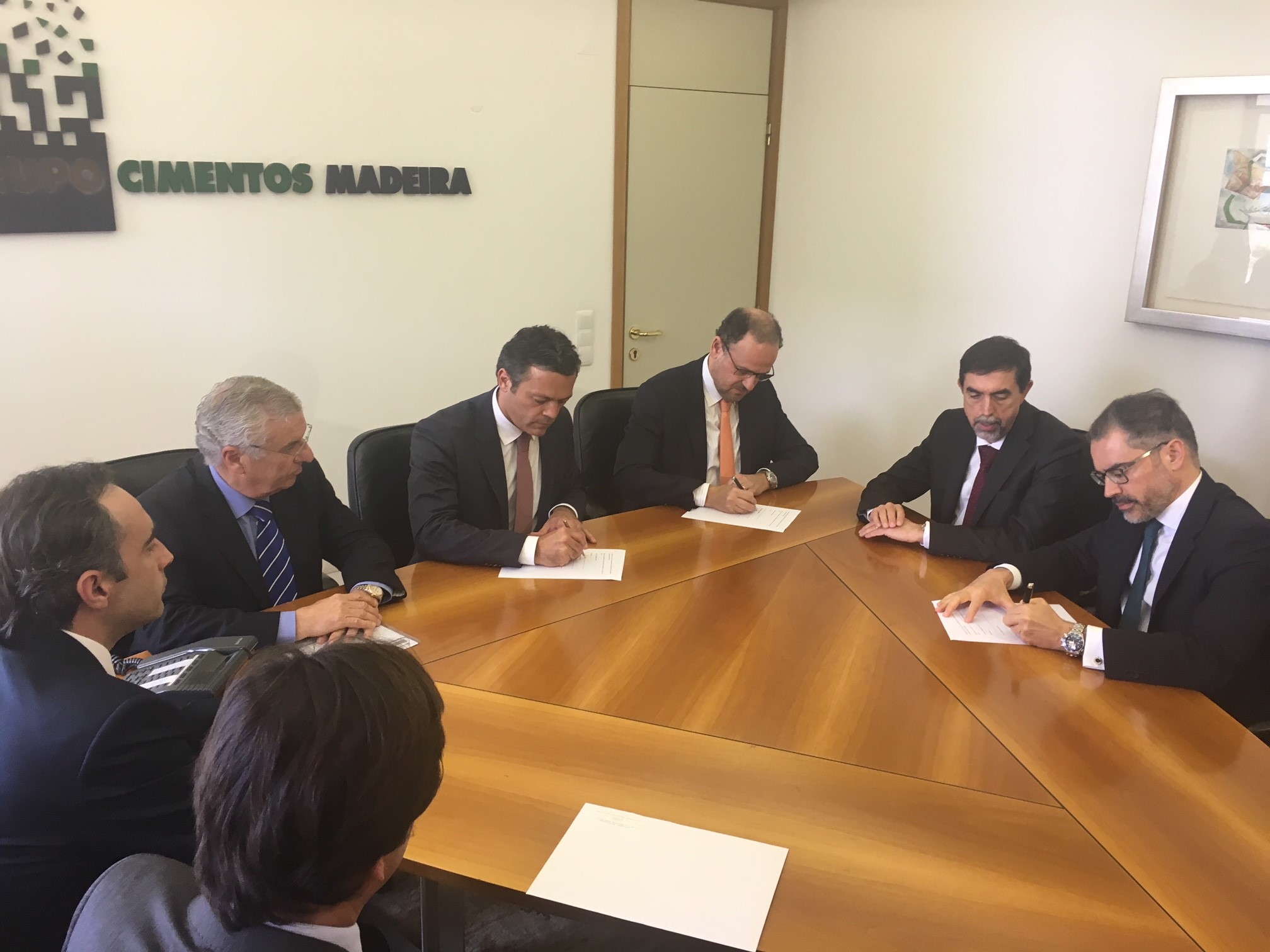 Região vende quota na Cimentos Madeira por 4,5 milhões