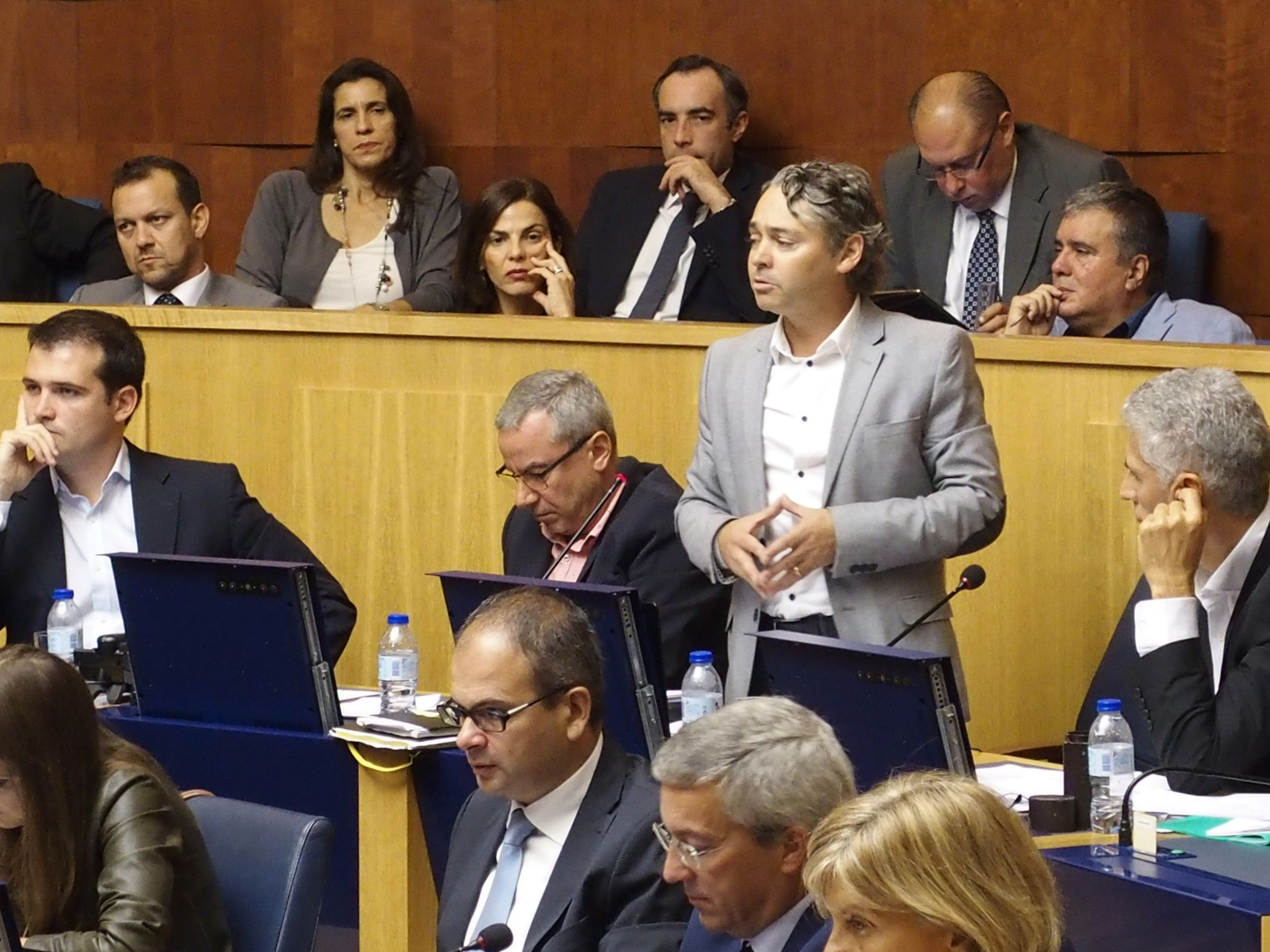 JPP diz que vai amanhã à vice-presidência do Governo buscar documentos sobre o ferry e os portos