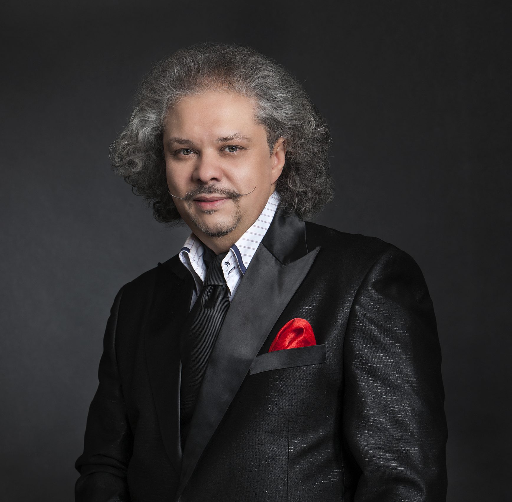 OCM realiza dia 21 concerto da Festa da Flor com “rei dos violinistas” Roby Lakatos