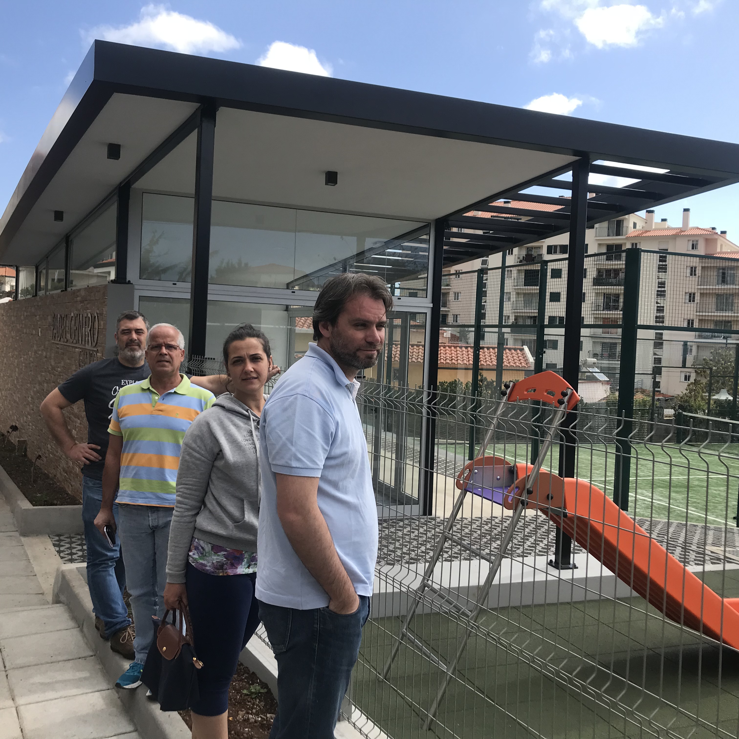 PSD questiona a Câmara de Santa Cruz sobre custos de obras adicionais no Campo de Padel