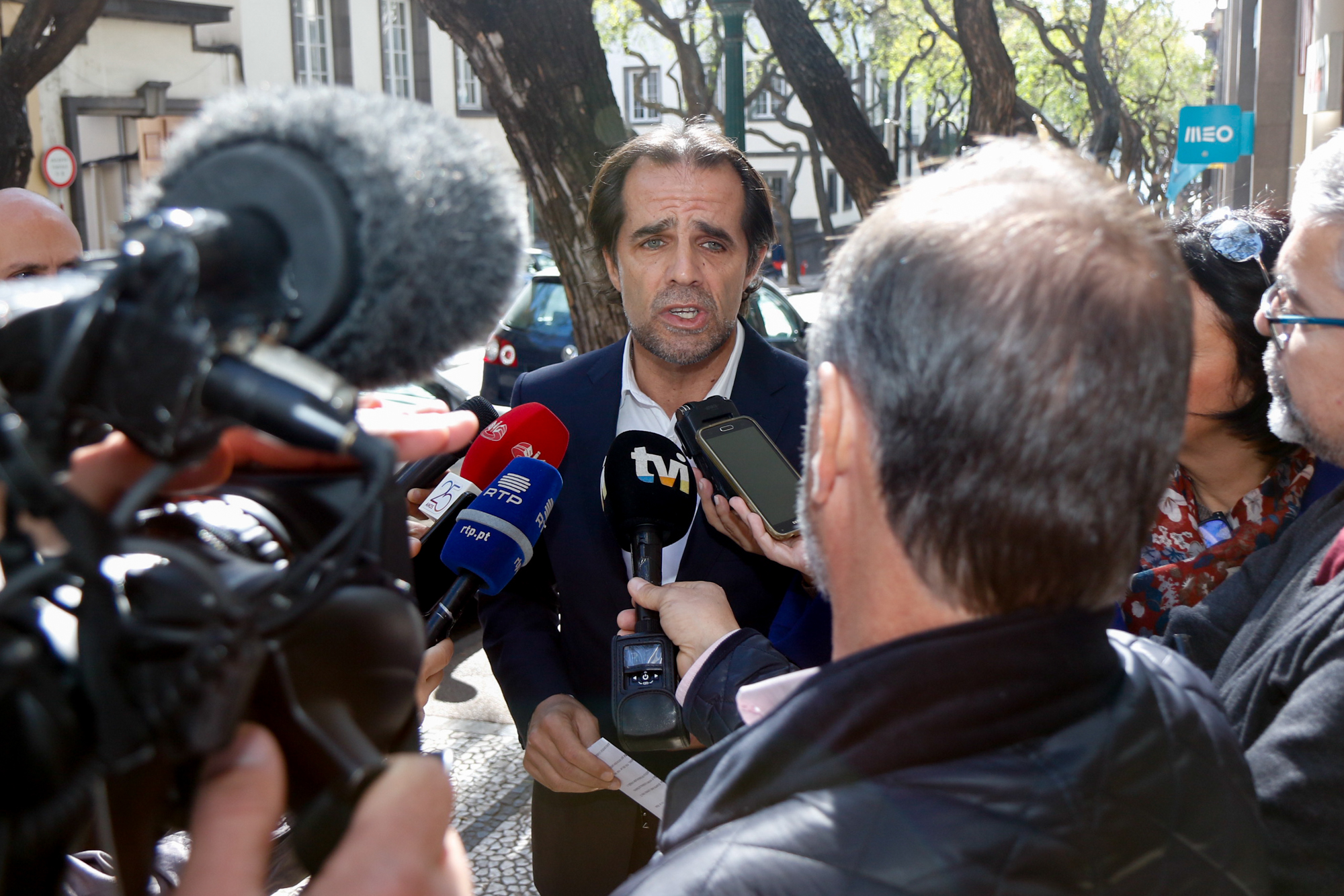 “O tempo dos governadores civis já acabou”, diz Albuquerque sobre a possibilidade da reunião com o primeiro ministro ter lugar no Palácio de S. Lourenço