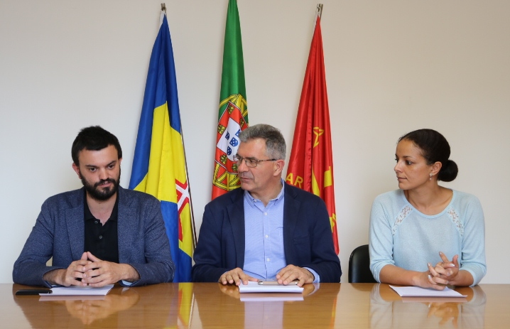 Deputados comunistas promovem na Camacha iniciativa “Parlamento Aberto”