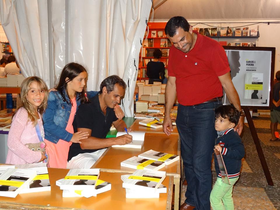 Carlos Pereira distribui autógrafos no Porto Santo