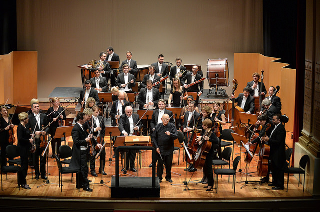 Jean-Sébastien Béreau dirige Orquestra Clássica da Madeira