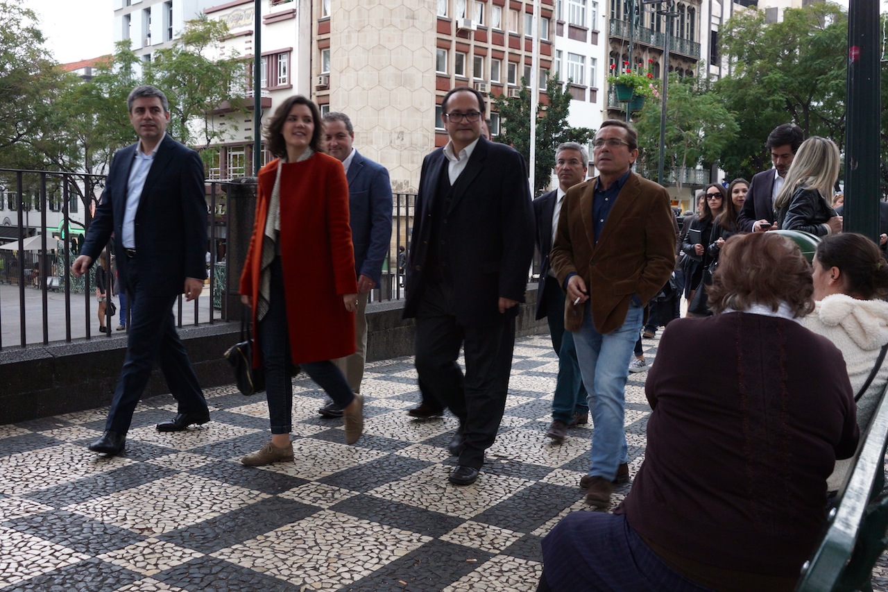 Assunção Cristas nega que governo de Passos Coelho tenha dito a Bruxelas que cortes nas pensões e função pública eram definitivos